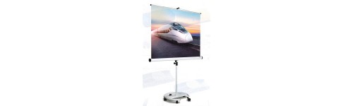 Movable Projection Screen